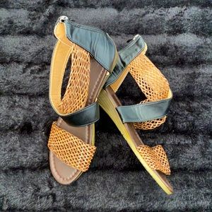 Like New Sandals with Zipper